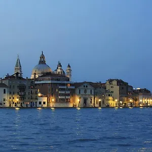 Blue Lagoon Apartment Venice